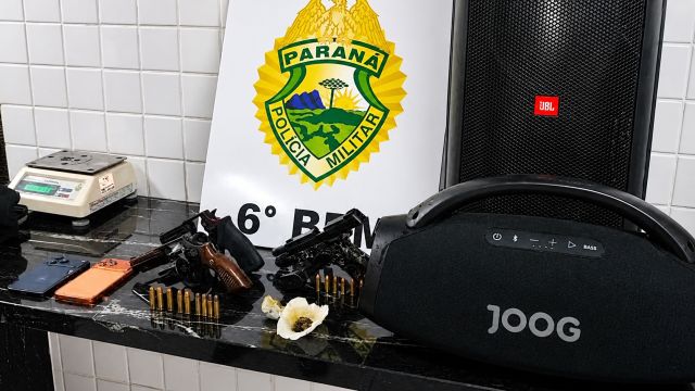 Imagem referente a notícia: Festa com som alto termina com apreensão de armas, drogas e caminhonete em Cascavel