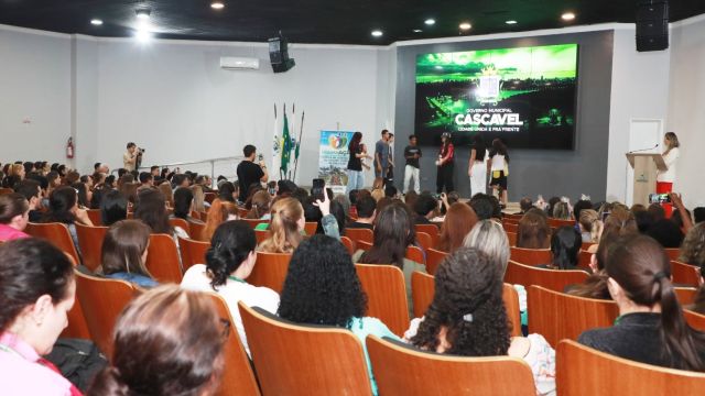Imagem referente a notícia: Prefeitura de Cascavel promove palestra de conscientização e enfrentamento da violência contra crianças e adolescentes