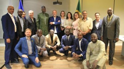 Imagem referente a notícia: Missão do Chade firma parcerias estratégicas com a AGECOOP para levar modelo agroindustrial do Oeste do Paraná à África
