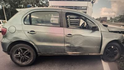 Imagem referente a notícia: Motorista fica ferido após colisão entre carro e caminhão na BR-376 em Ponta Grossa