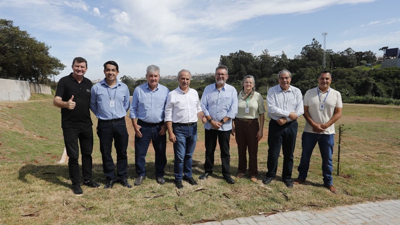 Área que recebeu resíduos do desassoreamento do Lago é revitalizada e entregue à comunidade no Cascavel Velho