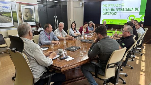 Toledo apresenta projeto de recolha de carcaças de suínos a cooperativa