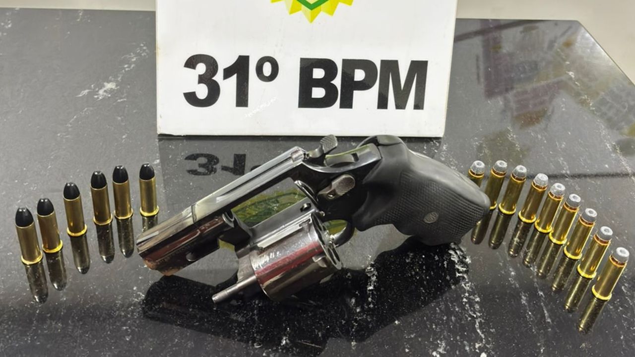 Homem é preso por porte ilegal de arma e munições durante operação policial em Corbélia