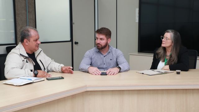 Prefeitura de Cascavel faz mutirão contra pichação no Centro e amplia ações para bairros