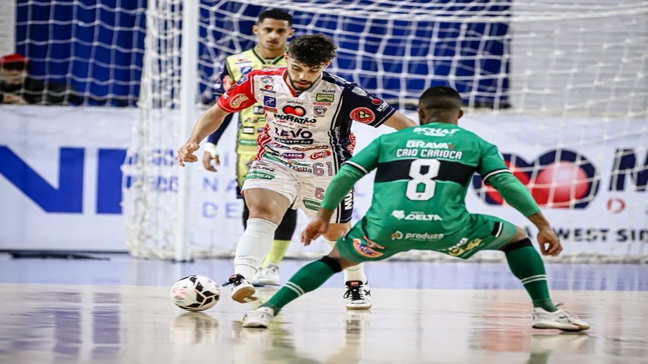 Caldeirão da Neva ferve e Cascavel Futsal conquista virada histórica sobre o Marreco pela LNF
