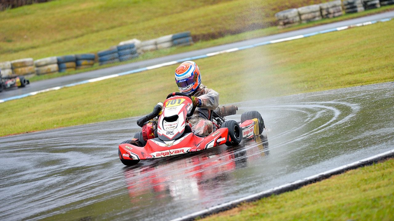 Com chuva, Metropolitano de Cascavel leva 67 kartistas à pista do Delci Damian