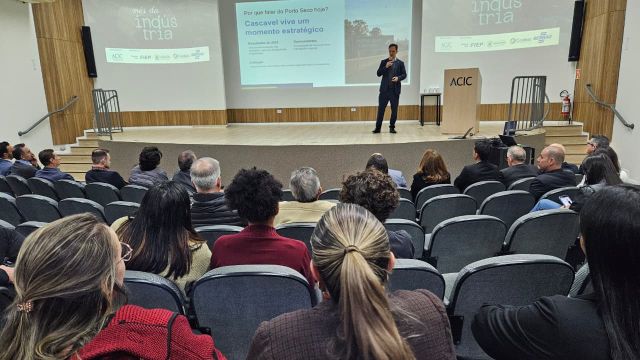 Delegacia da Receita Federal em Cascavel destaca potencial do Porto Seco durante evento da indústria