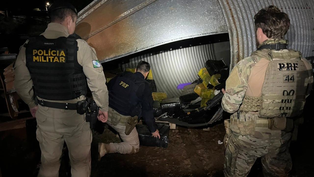 Operação conjunta apreende mais de 2,3 toneladas de drogas em distrito de Cascavel e desarticula esquema de tráfico