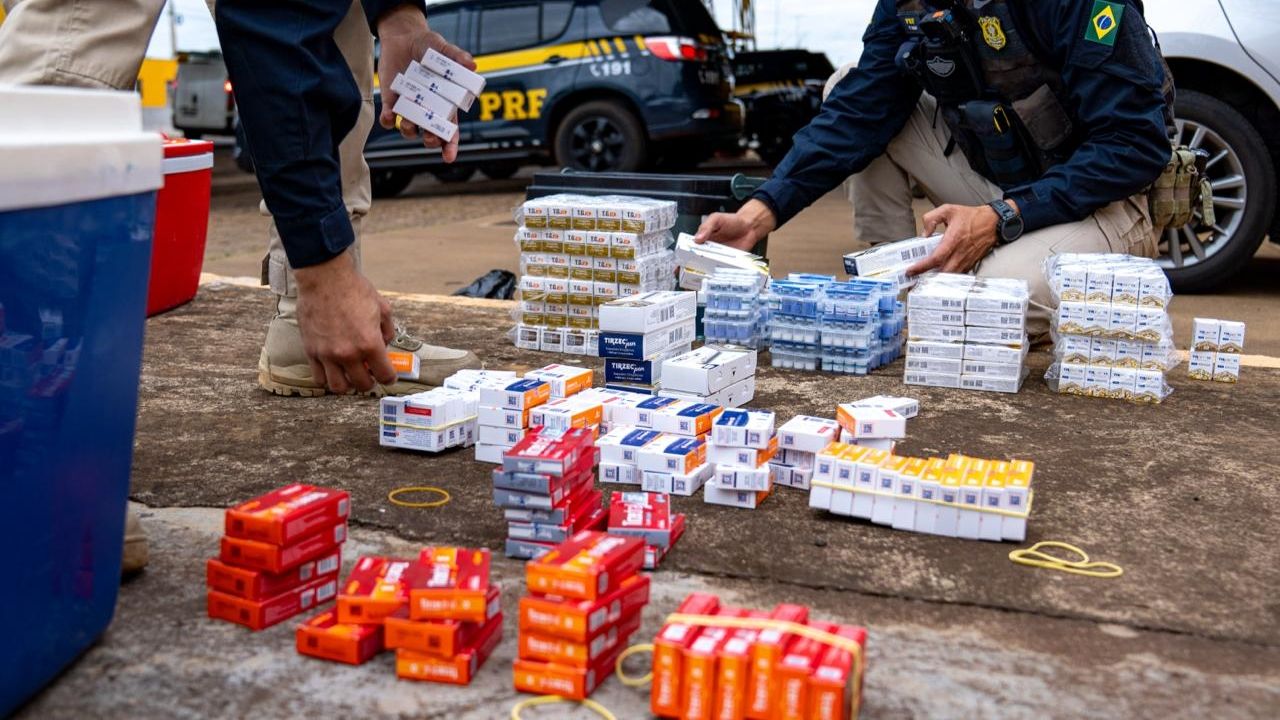 PRF apreende 2 mil ampolas de tirzepatida e prende 4 por contrabando na BR-277 em Cascavel