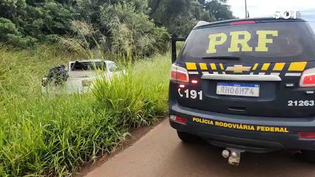 PRF apreende carga com 300 celulares e anabolizantes após perseguição na BR-272, em Campo Mourão