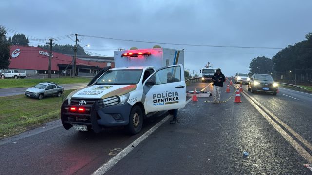 Imagem referente a notícia: Homem morre após ser atropelado na BR-277 em Cascavel