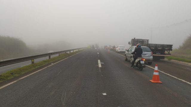 Motociclista morre em acidente com três veículos na BR-376 entre Iguatemi e Maringá
