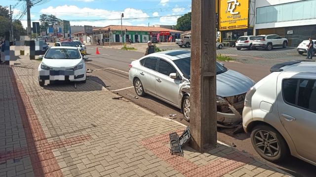 Motorista embriagado é preso após causar colisão com três veículos em Cascavel