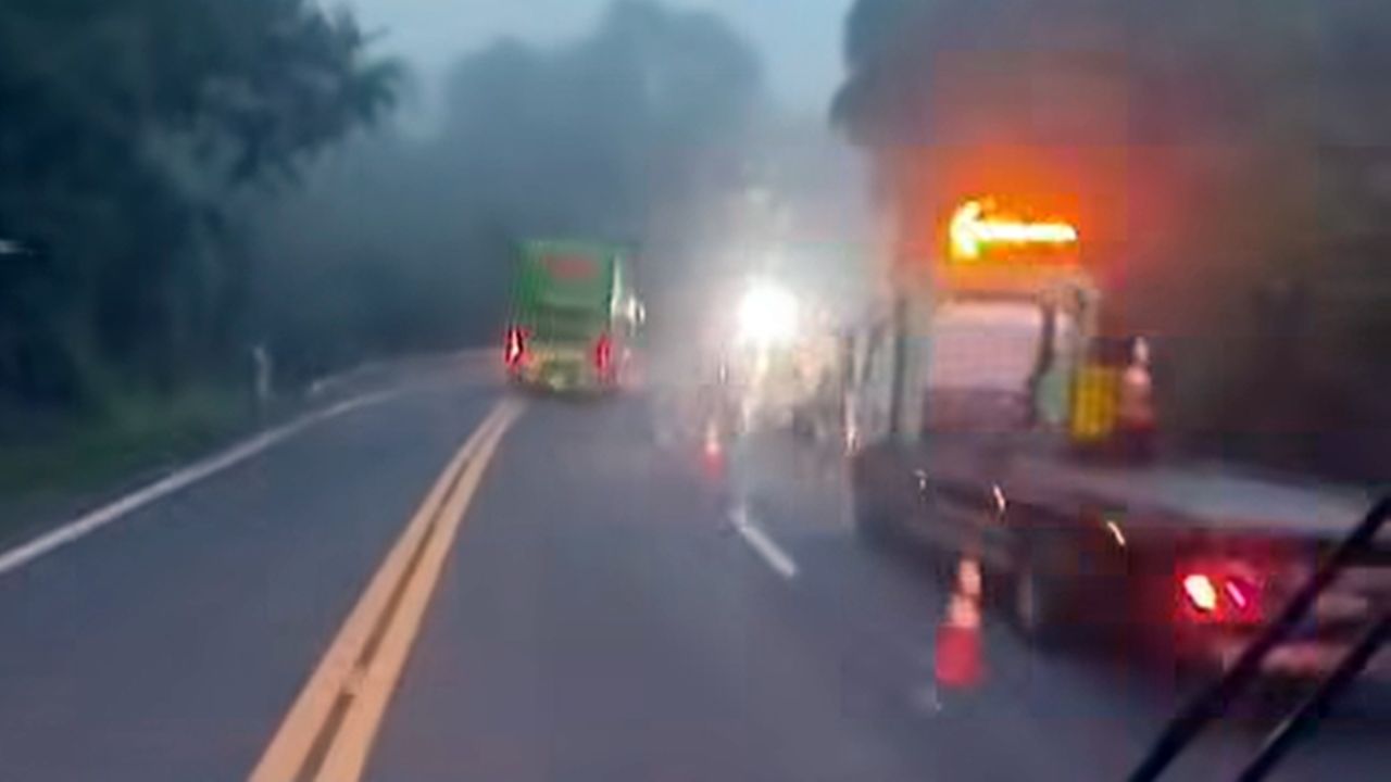 Acidente deixa motorista gravemente ferida após carro cair em ribanceira na BR-277 em Laranjeiras do Sul
