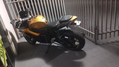 Imagem referente a notícia: Moto com anti radar e placa inclinada é apreendida durante operação de trânsito no bairro Veredas