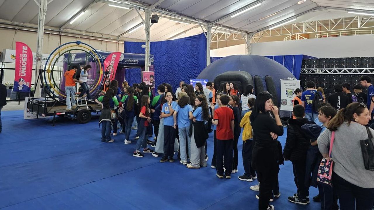Unioeste participa da feira Technovação Robótica