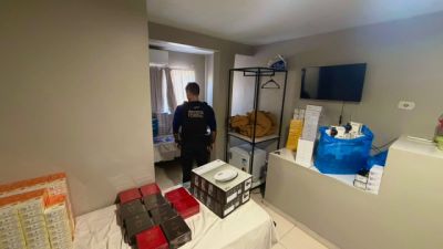 Imagem referente a notícia: Receita Federal apreende R$ 400 mil em eletrônicos em hotel próximo à Ponte da Amizade