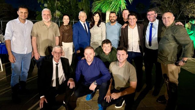 Prefeitos da AMOP levam demandas do Oeste do Paraná à Marcha em Brasília