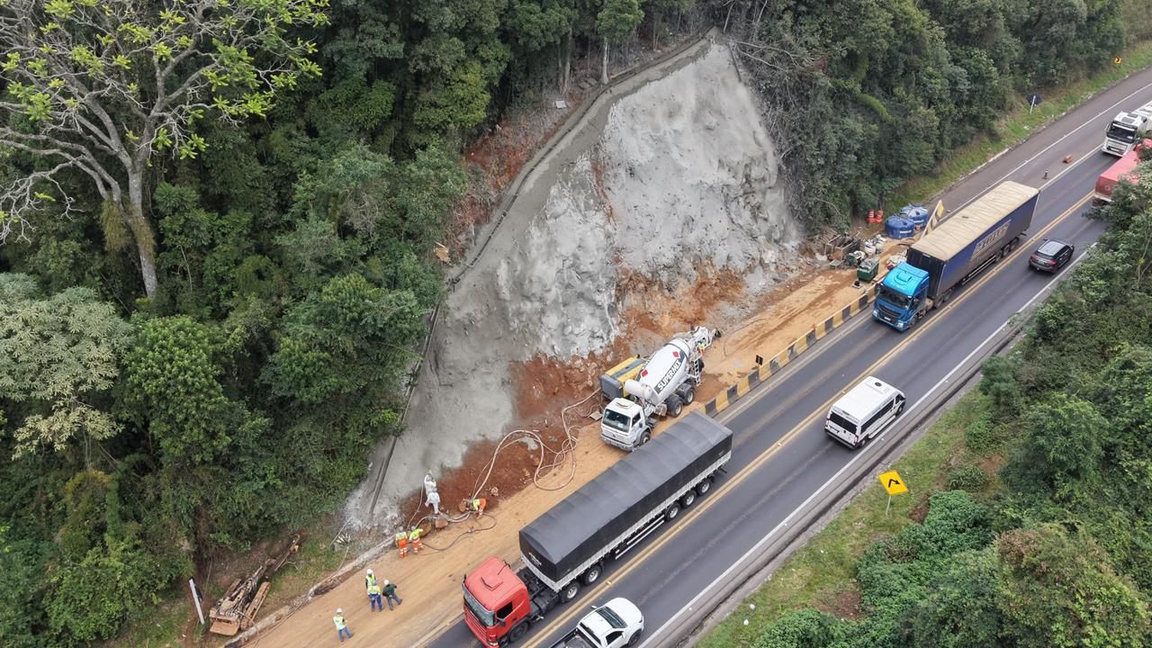 EPR Iguaçu inicia aplicação de concreto projetado em obra de contenção na Serra da Esperança