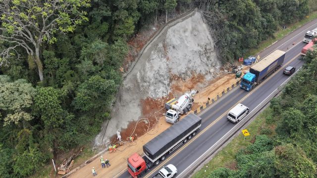 EPR Iguaçu inicia aplicação de concreto projetado em obra de contenção na Serra da Esperança