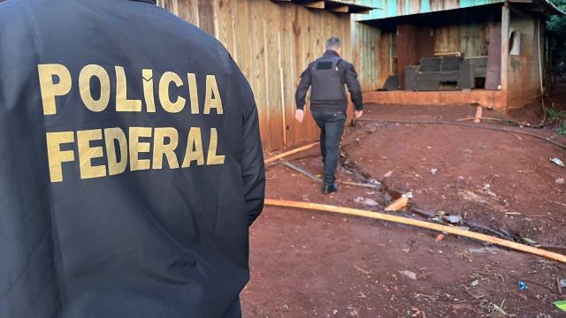 PF regulariza situação migratória de família resgatada de trabalho análogo à escravidão em Céu Azul