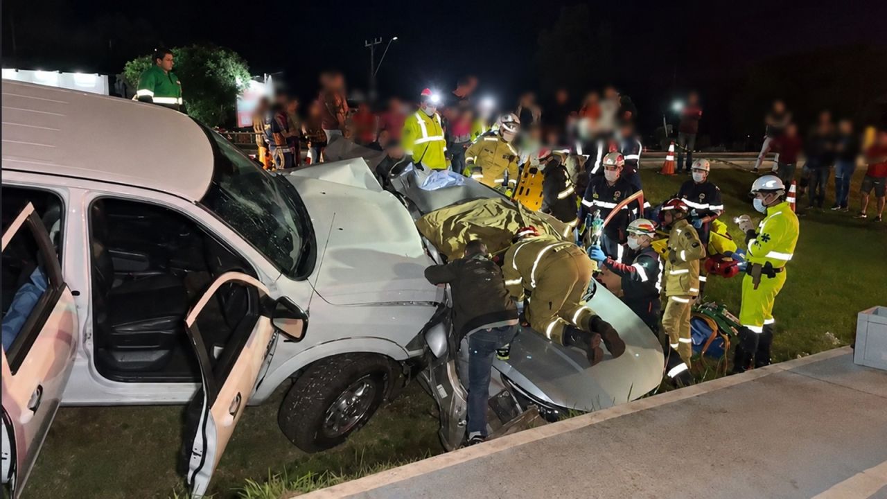 Tragédia na BR-277: colisão entre carro e caminhonete mata homem e mulher em Santa Tereza do Oeste