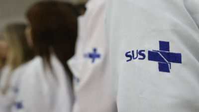 Imagem referente à notícia: São Paulo investiga caso suspeito de ebola em homem de 37 anos