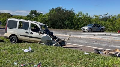 Imagem referente à notícia: Quatro pessoas ficam feridas após violenta colisão na BR-369 em Corbélia