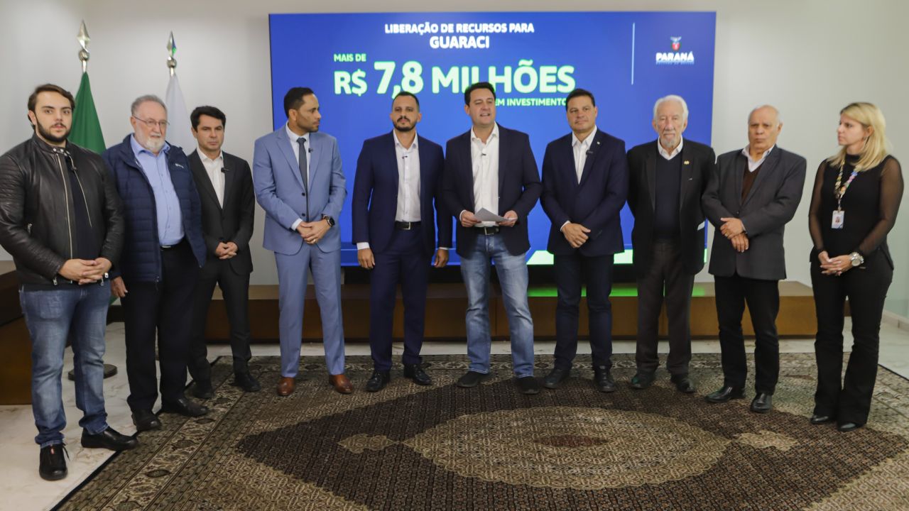 Governador libera R$ 350 milhões para obras e equipamentos em nove cidades