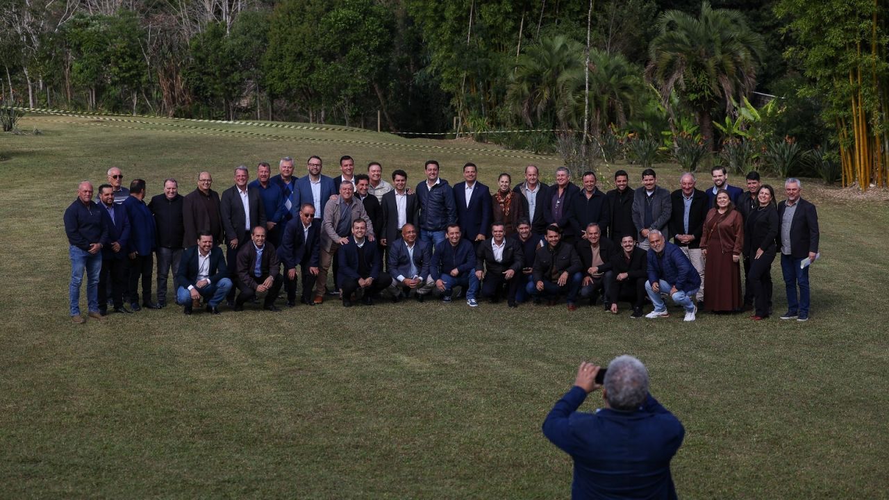 Sandro Alex recebe apoio de 25 prefeitos da Região Metropolitana de Curitiba