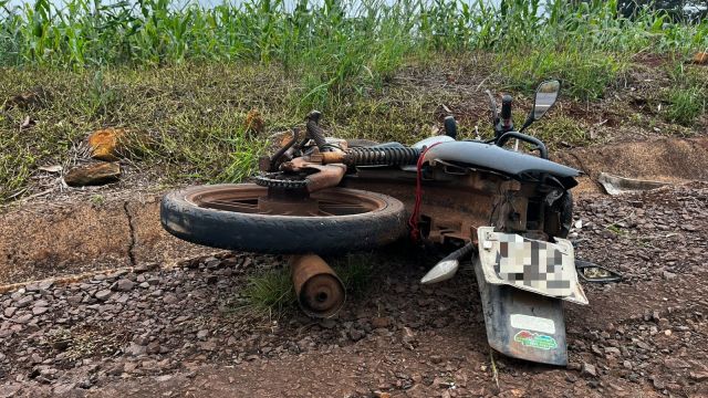 Colisão traseira na PR-495 deixa motociclista de 69 anos ferido em Missal