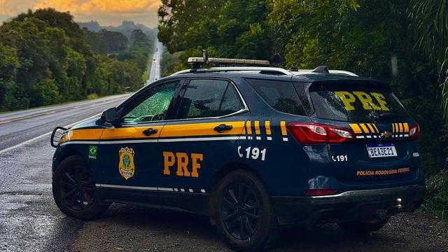Colisão violenta entre carro e caminhão na BR-277 deixa três mortos e um ferido grave em Laranjeiras do Sul