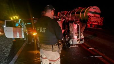 Imagem referente a notícia: Ultrapassagem em local proibido termina em tragédia e deixa três mortos na BR-376, em Guairaçá