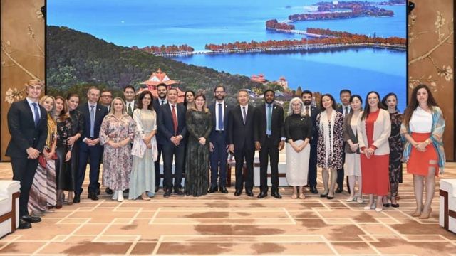 Missão na China: Presidente do PSD Mulher Paraná, Sandra Duda, representa a sigla em comitiva interpartidária
