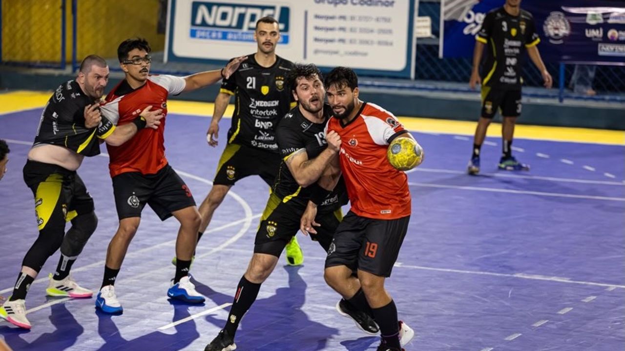 Cascavel Handebol estreia com goleada de 48 a 15 no Campeonato Brasileiro de Clubes em Maceió