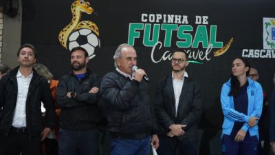 Imagem referente à notícia: Prefeitura realiza 1ª Copinha de Futsal Sub-12 com 50 equipes e movimenta escolas municipais de Cascavel
