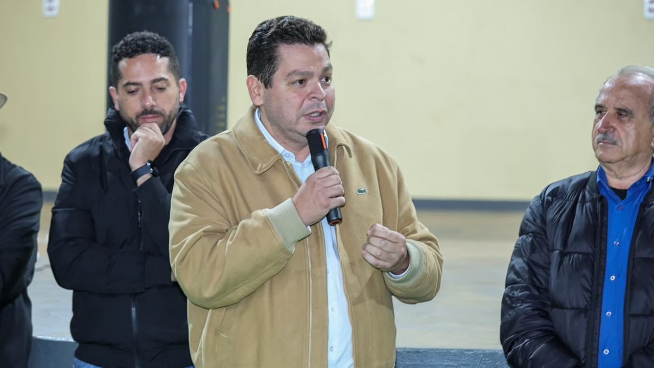 Com ordens de serviço assinadas, obras em São João e Jangada Taborda vão começar, destaca Gugu Bueno