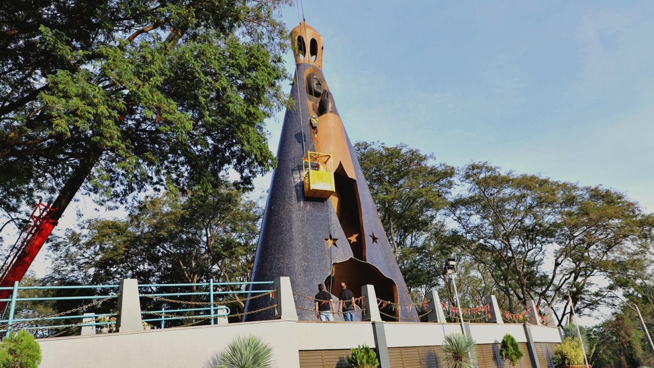 Itaipulândia realiza limpeza e conservação no Monumento de Nossa Senhora Aparecida