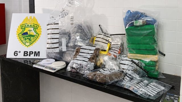 Após denúncia de violência doméstica, PM descobre central de distribuição de drogas e prende sete envolvidos em Cascavel