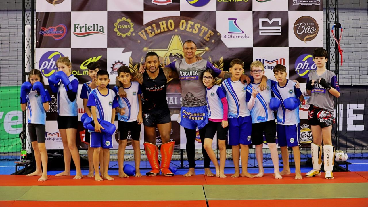 Itaipulândia participa de workshop de Muay Thai em Medianeira com 10 atletas