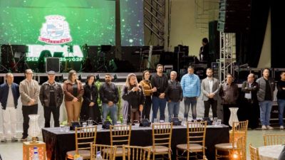 Imagem referente à notícia: Primeira Etapa do Canta Cantu em Ibema reúne talentos e define os primeiros finalistas do festival