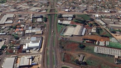 Imagem referente à notícia: EPR Iguaçu programa manutenção de pavimento no perímetro urbano de Cascavel; tráfego terá alteração temporária
