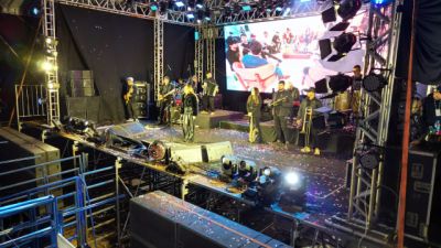 Imagem referente à notícia: EXPOBRAGA 2026 abre com grande público, rodeio coberto e show de Mariana Fagundes em Braganey