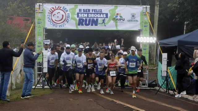 Frio, neblina e superação marcam a 2ª edição da Ser Feliz Sem Drogas Run