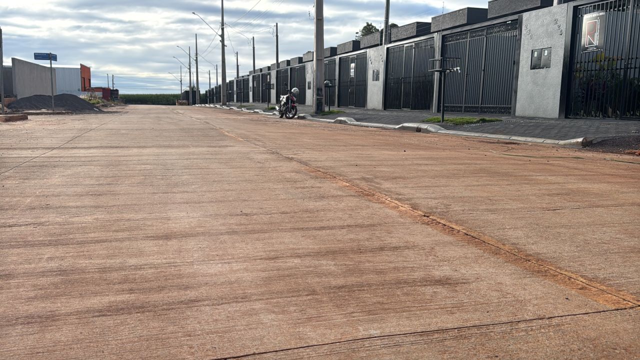 Sem solução imediata para os buracos: Cascavel busca alternativas, enquanto ruas de concreto seguem praticamente intactas