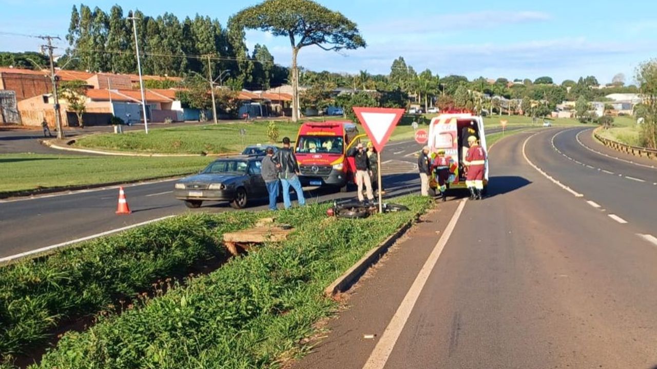 Motociclista fica ferido em colisão na BR-376 após mudança de faixa; PRF recolhe veículo irregular