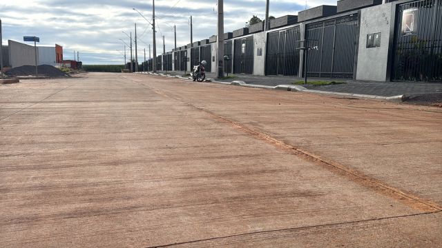 Sem solução imediata para os buracos: Cascavel busca alternativas, enquanto ruas de concreto seguem praticamente intactas