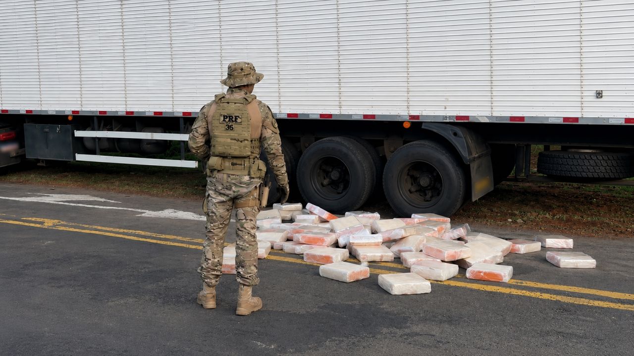 Caminhão com duas toneladas de maconha é interceptado pela PRF na BR-163 em Cascavel