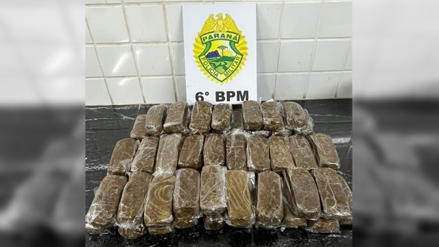 Choque apreende mais de 6 quilos de haxixe marroquino escondidos em banheiro de ônibus na Rodoviária de Cascavel