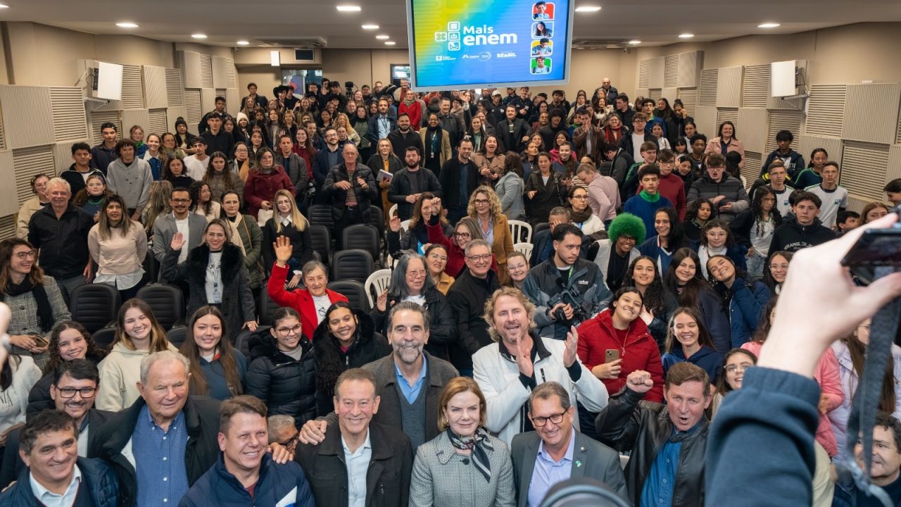 Projeto +ENEM é apresentado no Oeste do Paraná para ampliar acesso de estudantes da rede pública ao ensino superior